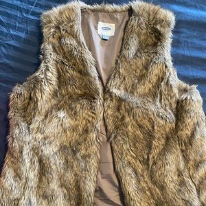 Old Navy Fake Fur Vest XL